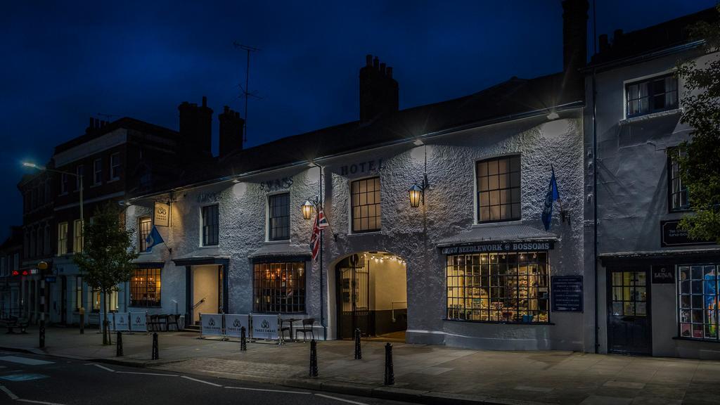 The Three Swans Hotel, Hungerford, Berkshire Exterior photo